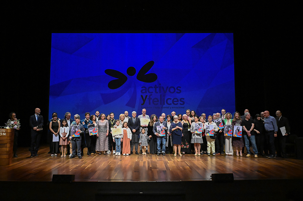 La Asociación Activos y Felices entregó  VIII Galardones Solidarios 2025