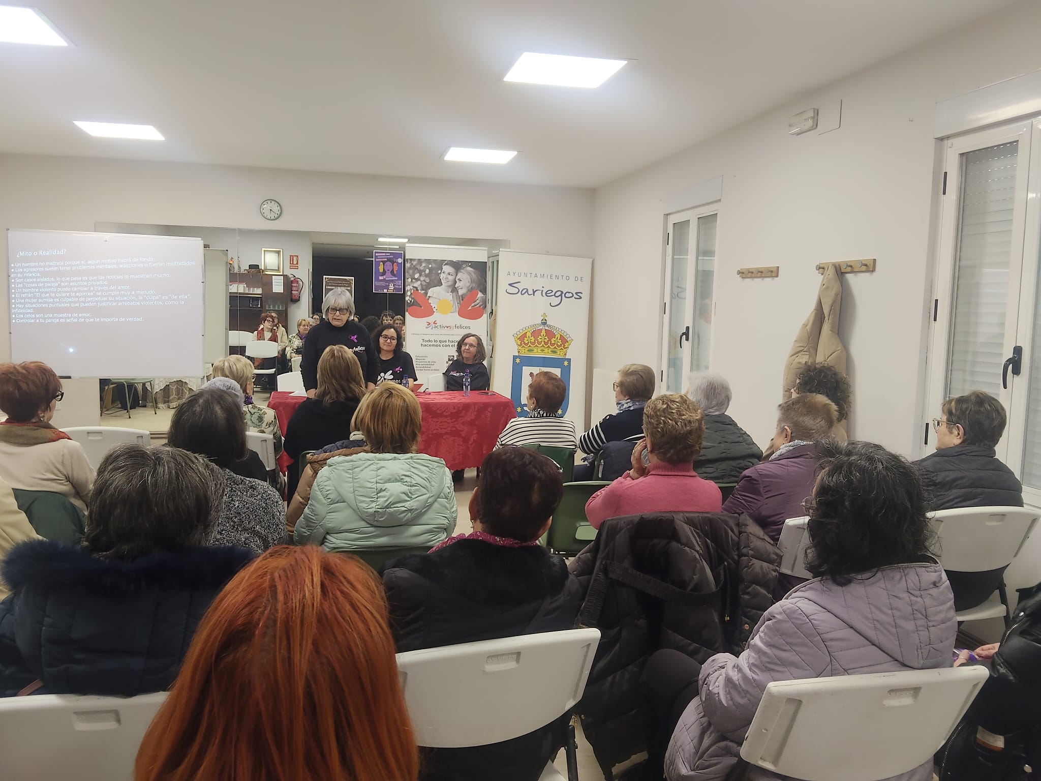 Romper el silencio para salvar vidas: Sariegos y Activos y Felices desmontan los mitos de la violencia machista